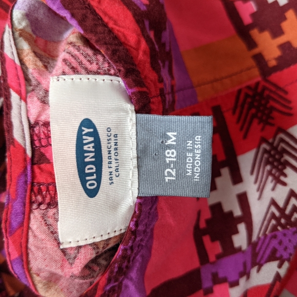 Old Navy light flowy patterned top - Picture 3 of 3